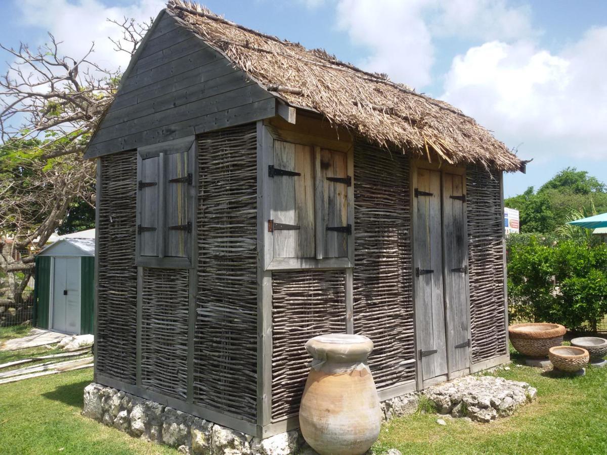 Villa Aichy Rabi Luaran gambar